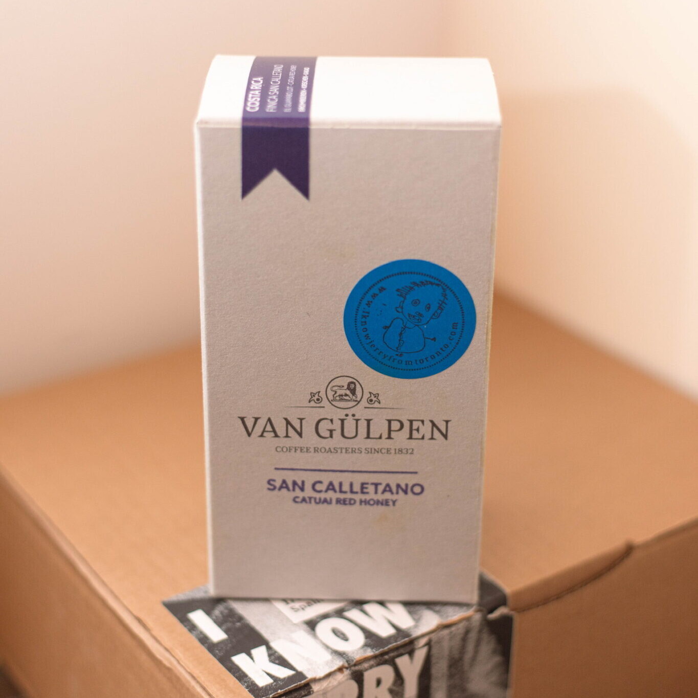 Box of Van Gülpen coffee beans